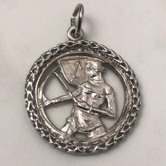 Sagittarius zodiac sterling silver vintage pendant bracelet charm - Picture 1 of 4